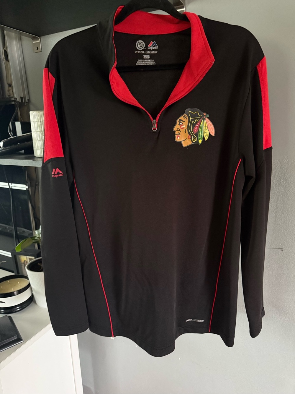 Majestic Cool Base 1/4 Zip Chicago Blackhawks NHL Jacket Black/Red Size M